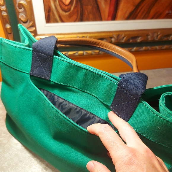 Tommy Hilfiger handbag in canvas - Picture 5 of 8